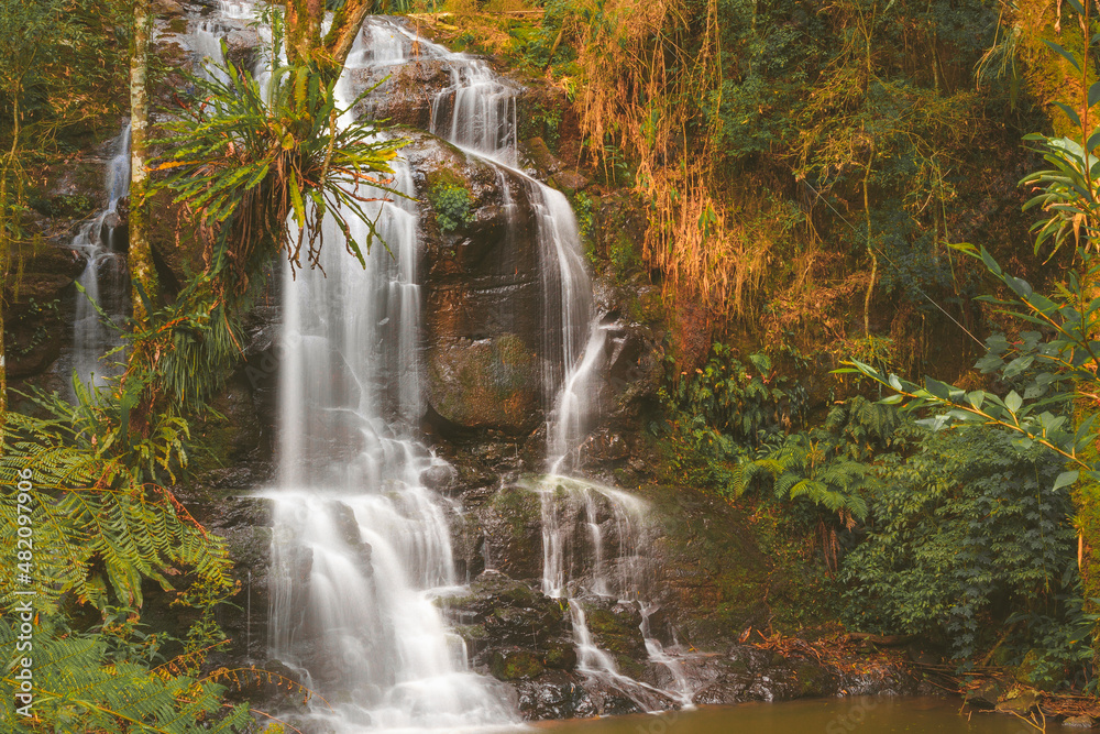 Cachoeira na localidade de Lajeado Feio I, município de Pinhão - Paraná