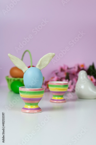 Easter eggs and spring blooming flowers