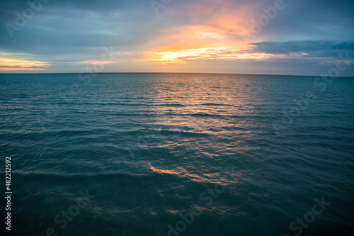 Le bord de mer au Tr  port dans le nord de la France