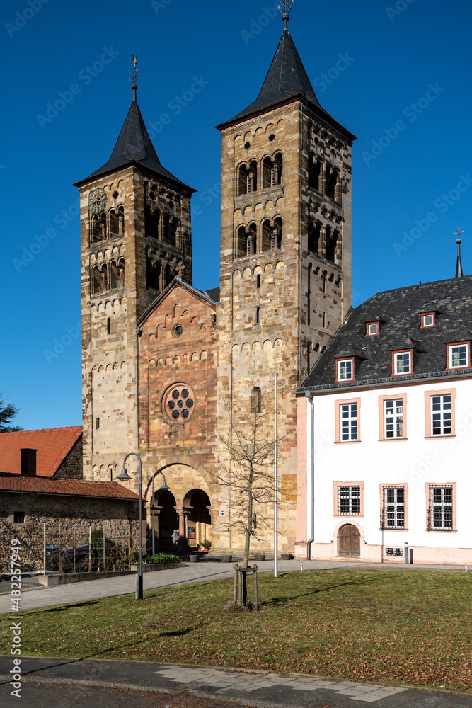 Fototapeta premium Kloster und Basilika in Ilbenstadt in der Wetterau