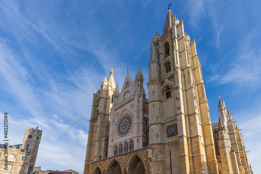 Fototapeta premium Facade of the gothic cathedral of Leon in Spain.