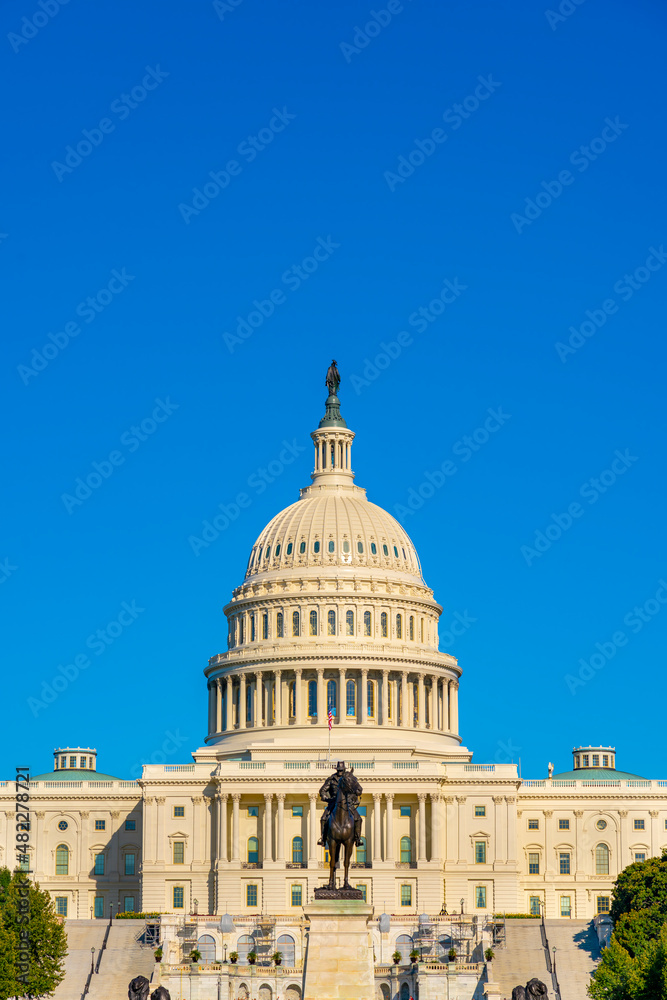 Obraz premium The United States Capitol, often called the Capitol Building, is the home of the United States Congress and the seat of the legislative branch of the U.S. federal government. Washington, United States