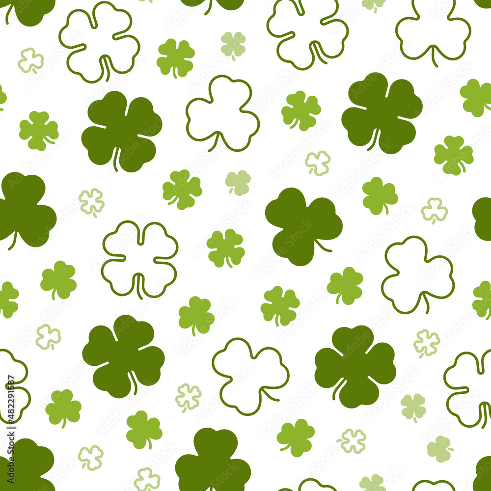 Green clover leaves seamless pattern on transparent background