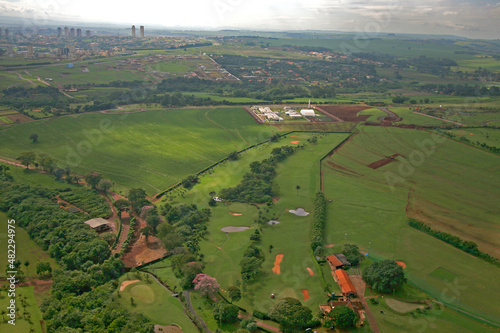 Visão de helicóptero área de área verde