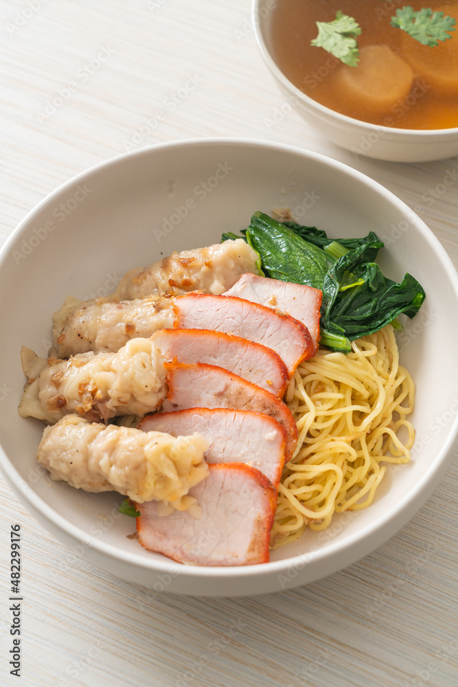 Barbecue Red Pork and Wonton Noodles with Soup Barbecue Red Pork and Wonton Noodles with Soup