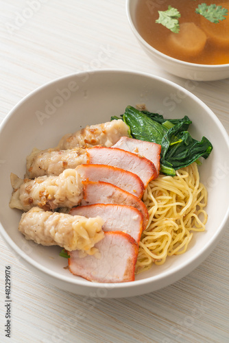 Barbecue Red Pork and Wonton Noodles with Soup