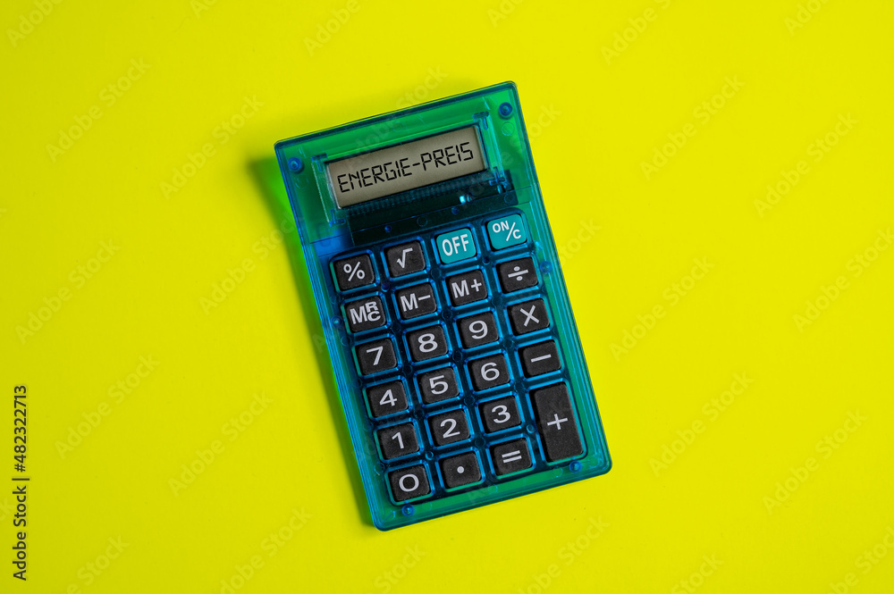 Ein Taschrenrechner auf dem ENERGIE PREIS steht Ein Taschrenrechner auf dem ENERGIE PREIS steht