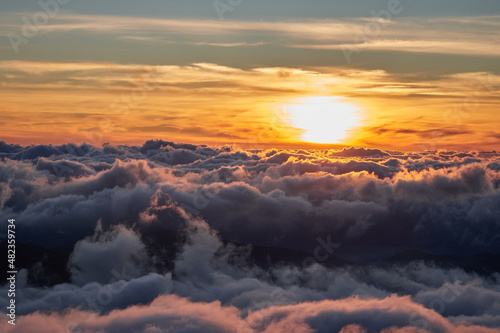 Puesta de sol sobre mar de nubes en Sierra de las Nieves © Gonzalo