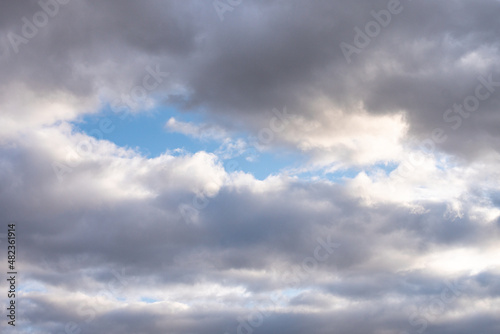 Fototapeta Naklejka Na Ścianę i Meble -  blue sky with dark clouds