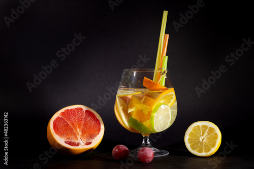 Koktajl drink szklanka owoce przybranie 