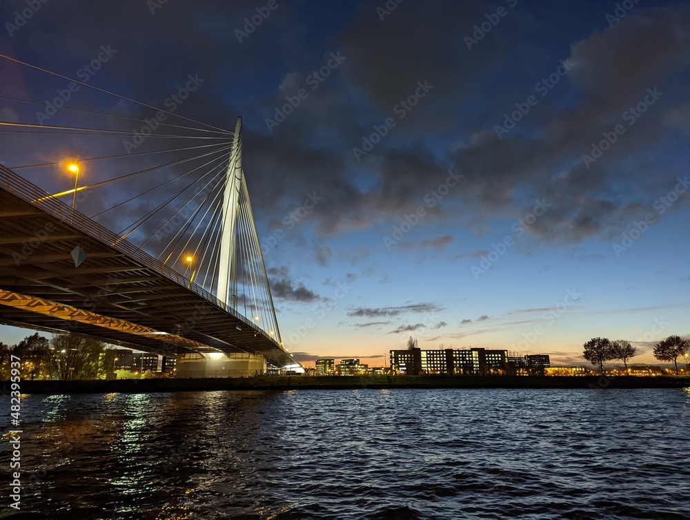 Obraz premium bridge at night