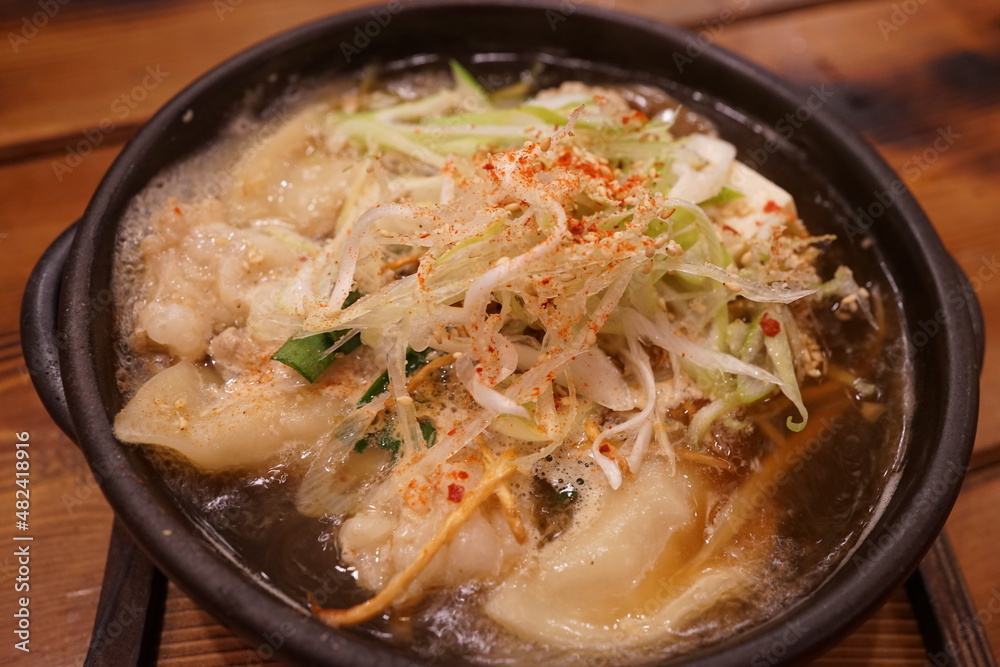 Japanese Food, Motsunabe, Hotpot with Beef Intestine, Famous Food in Hakata - 日本料理 博多 もつ鍋