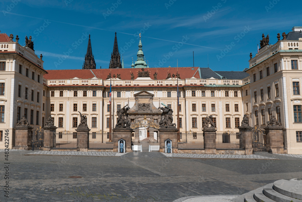 First courtyard of Prague Castle (První nádvoří Pražského hradu)