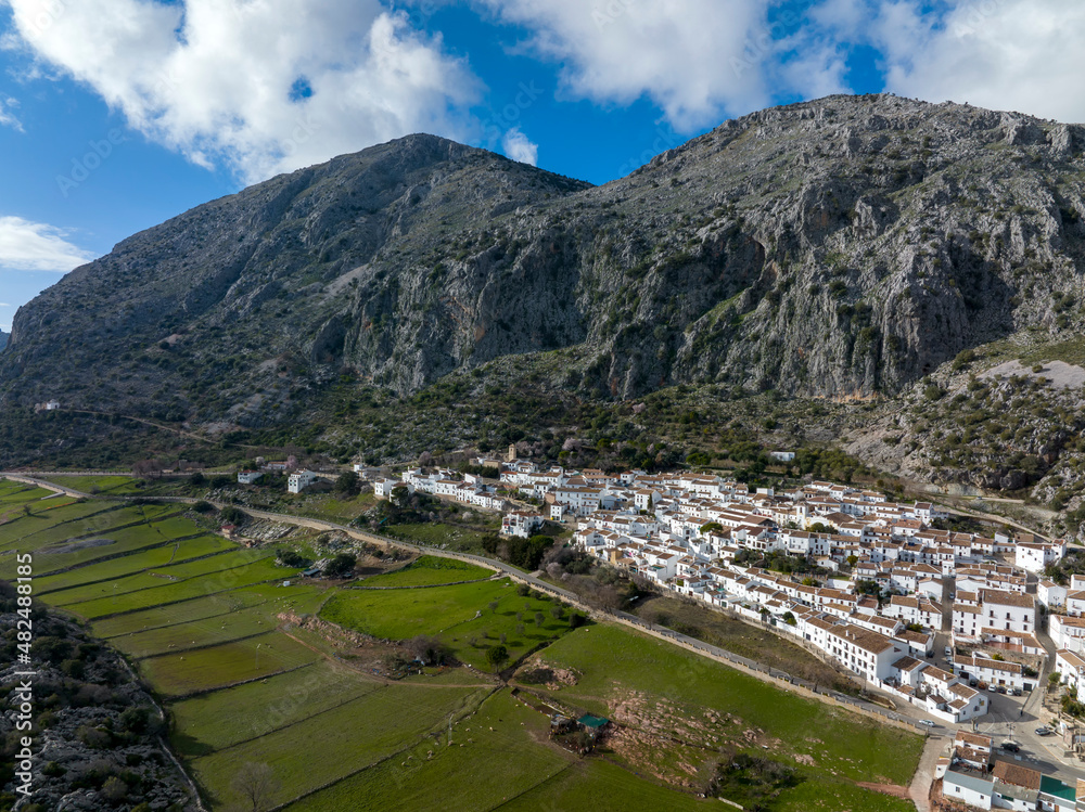 municipio de Villaluenga del Rosario en la comarca de los pueblos