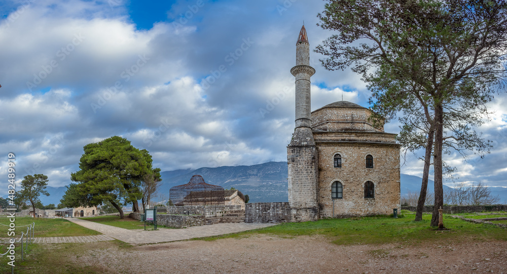 Ioannina city in Greece, Aslan Pasha Tzami, the lake with the island of Kyra Frosini or nissaki.