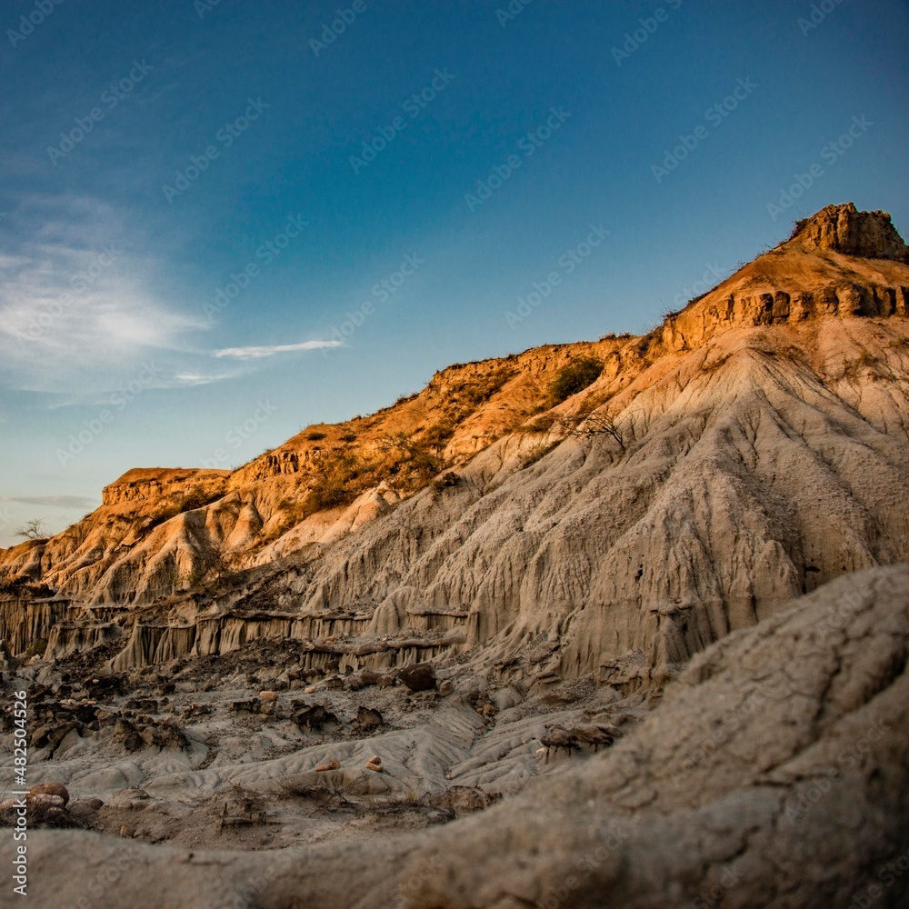 Obraz premium sunset in the mountains desert