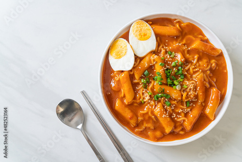 Korean instant noodle and Tteokbokki in Korean spicy sauce - Rabokki photo