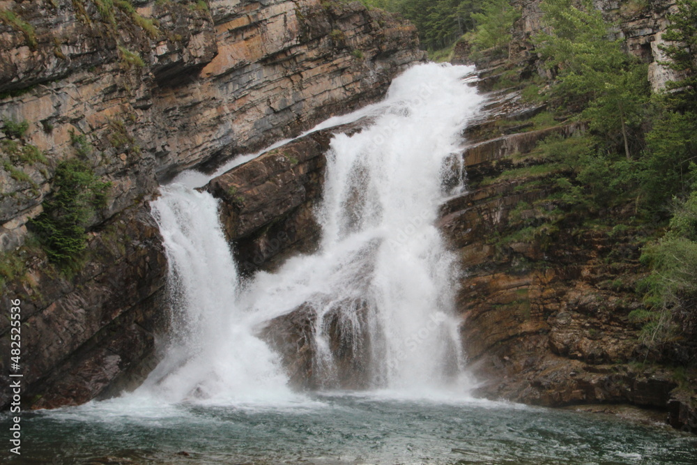 Obraz premium Fast Flow, Waterton Lakes National Park, Alberta