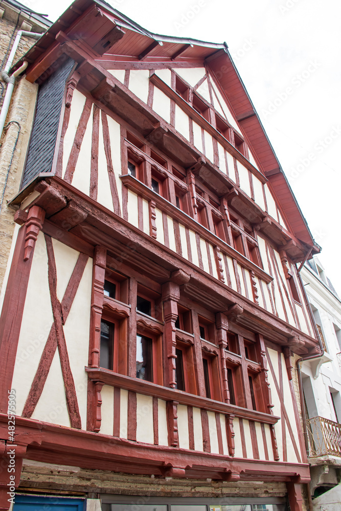 Obraz premium Quimperlé. Maison à colombages dans le centre historique de la ville. Finistère. Bretagne