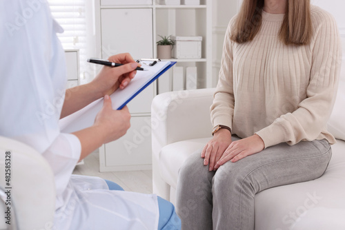 Cuadro en lienzo Young woman having appointment with STD specialist in clinic, closeup