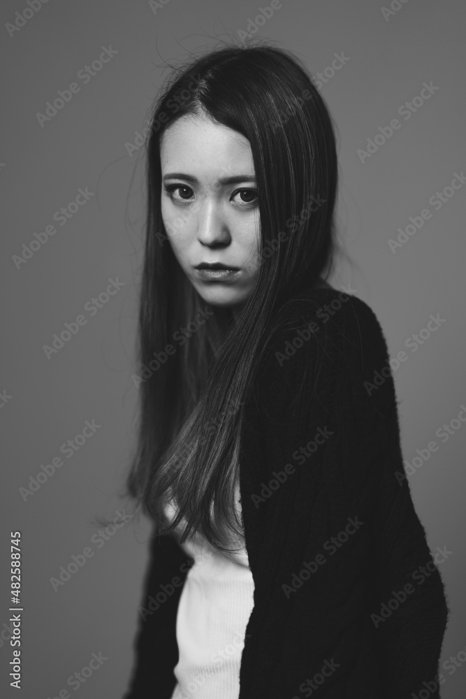 クールな女性ポートレート クールな女性ポートレート