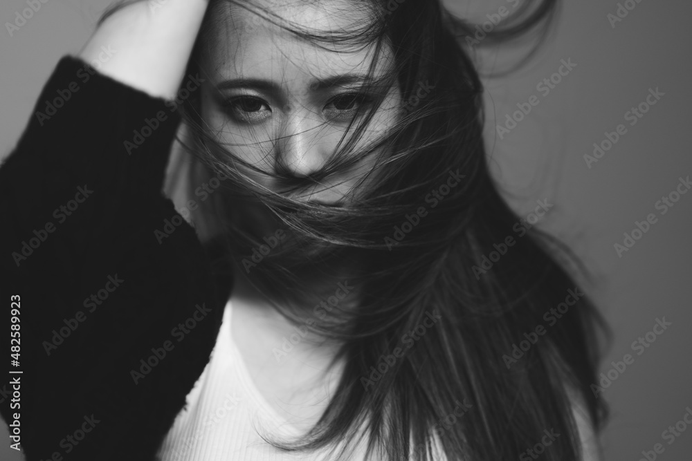 Fototapeta premium クールな女性ポートレート