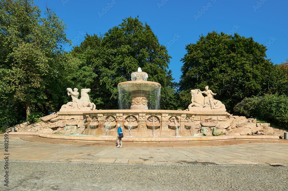 People around Wittelsbach Fountain in Munich