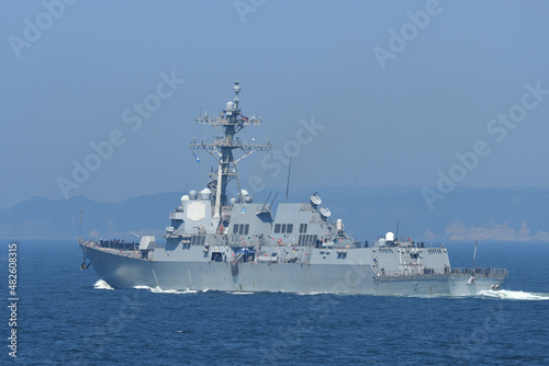 United States Navy destroyer USS Stockdale sailing in Tokyo Bay. photo