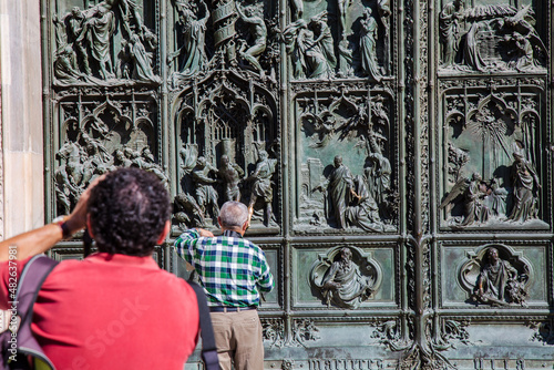 Particolare del portale del Duomo di Milano