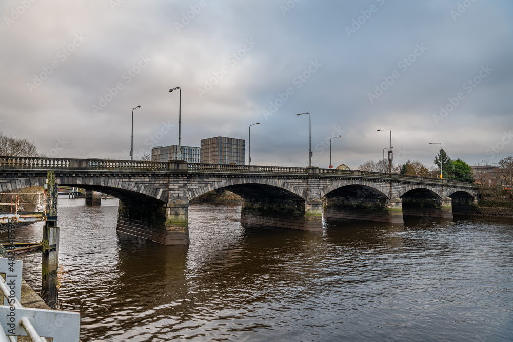 Victoria Bride (Gorbals Street Road Bridge ) over the river Clyde, Glasgow, Scotland