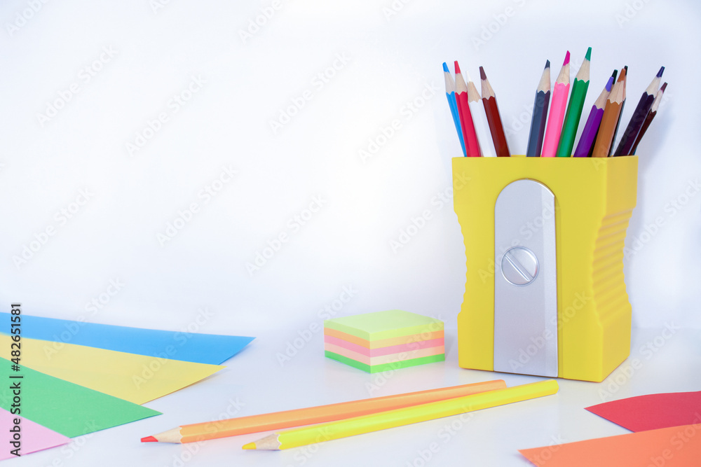 Fototapeta premium Items for drawing and creativity.