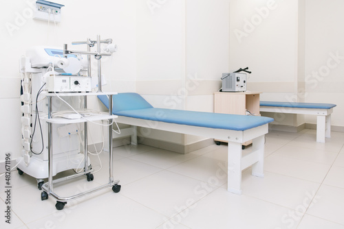 Hospital diagnostic room. Modern medical equipment, preventional medicine and healthcare concept. Modern hospital laboratory. Treatment room. Physiotherapy. Doctor office interior © mlphoto