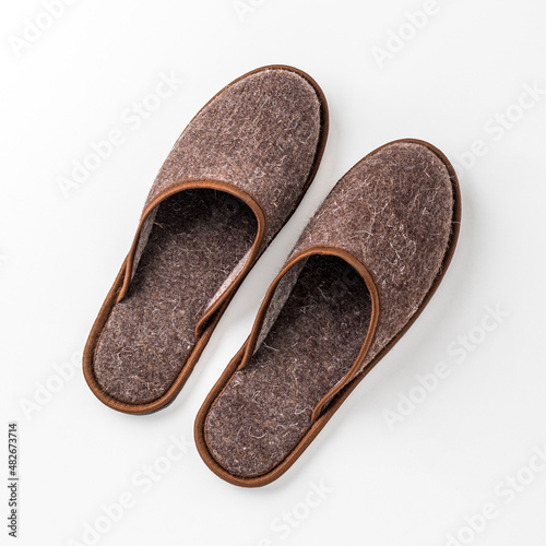 Men's felt slippers. Home shoes made of felted wool