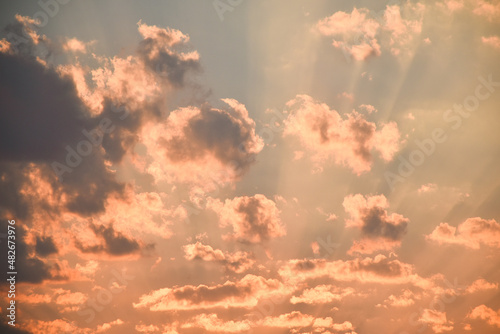 Fototapeta Naklejka Na Ścianę i Meble -  Skyline. Sky sunshine. Background cloud.