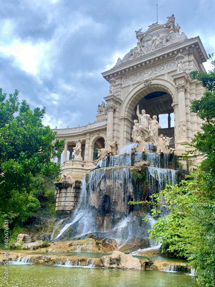fountain of palace Longchamp