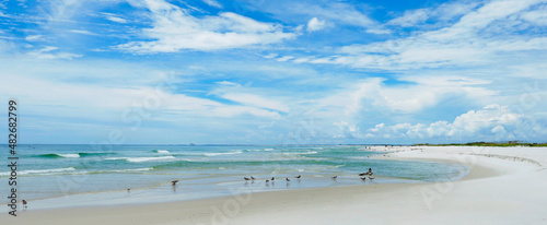 Obraz na plátně Huge Panorama of a Beautiful White Sand Florida Beach on Sunny Summer Day