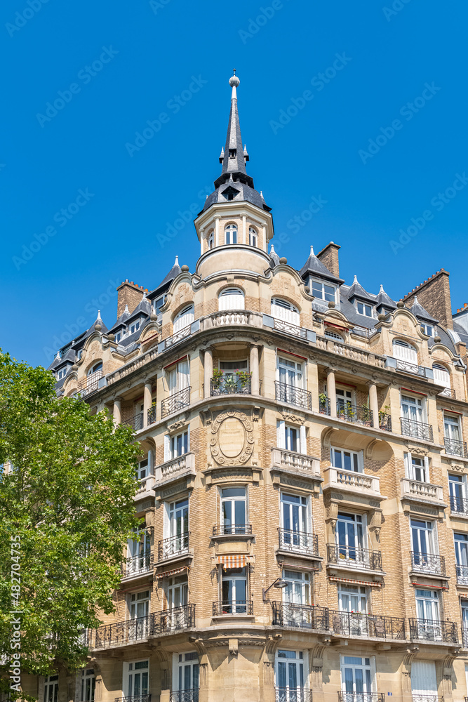 Paris, beautiful buildings, place de la Nation in the 11e district
