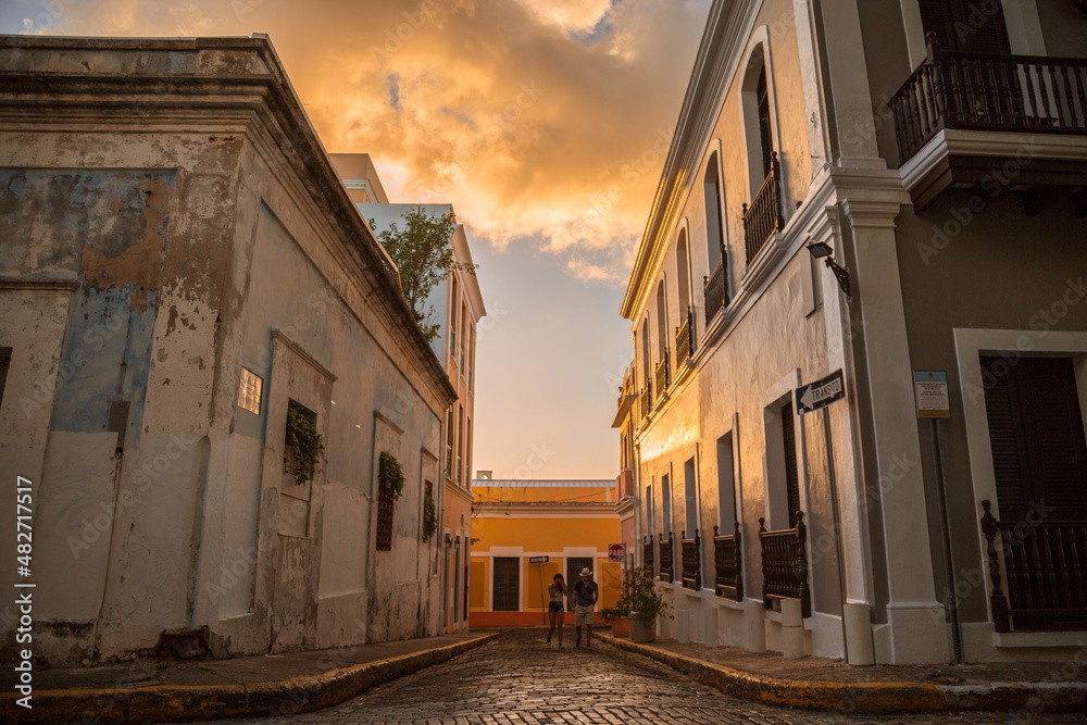 Obraz premium street in the town