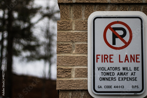no parking sign fire lane 