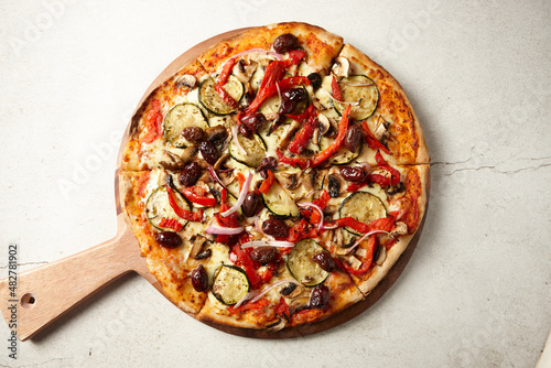 Veggie supreme pizza photo