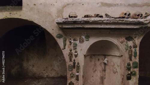Napoli - Panoramica della cripta dela Chiesa di Santa Luciella photo