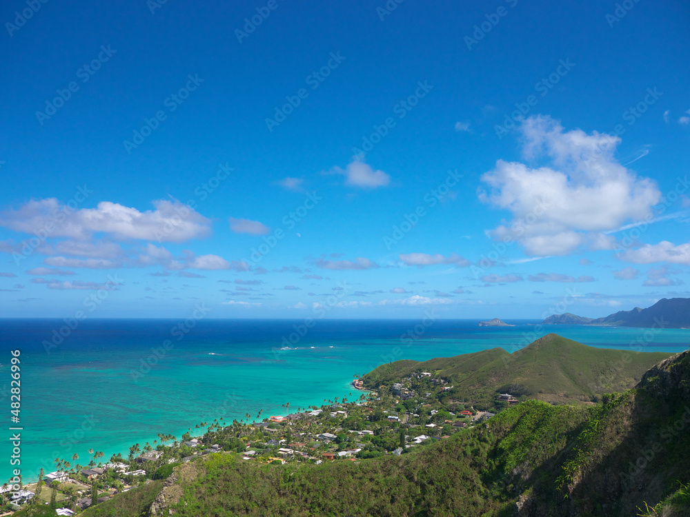 ハワイ、オアフ島、ラニカイピルボックスから見るマカプウ方面
