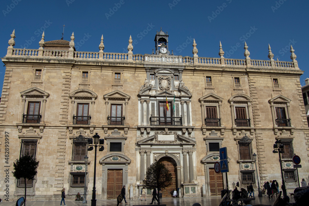 Fachada del Palacio de la Chacinería en Granada
