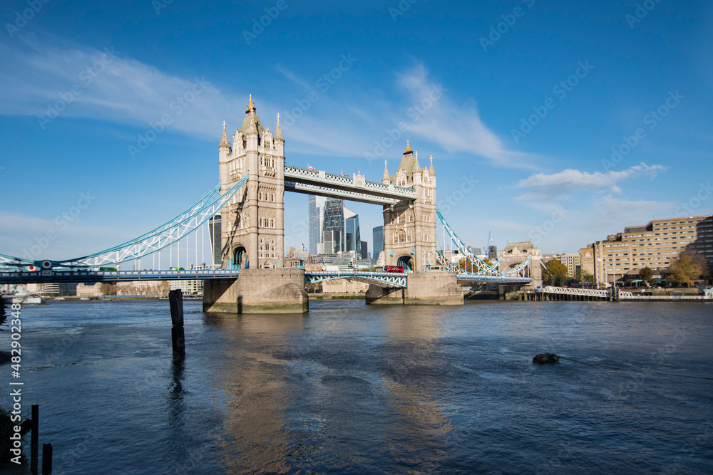 Panoramic daytime view of Tower Bridge
