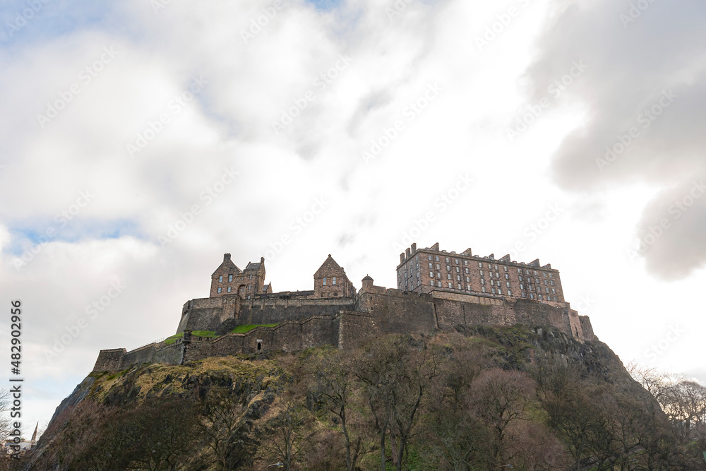 Sunny view of the famous Edinburgh Castle