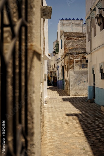 Fototapeta Naklejka Na Ścianę i Meble -  Small streets in an ancient european city