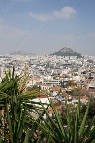 Obraz na płótnie Blick von Anaphiotika auf Lycabettus Hügel und Athen w salonie
