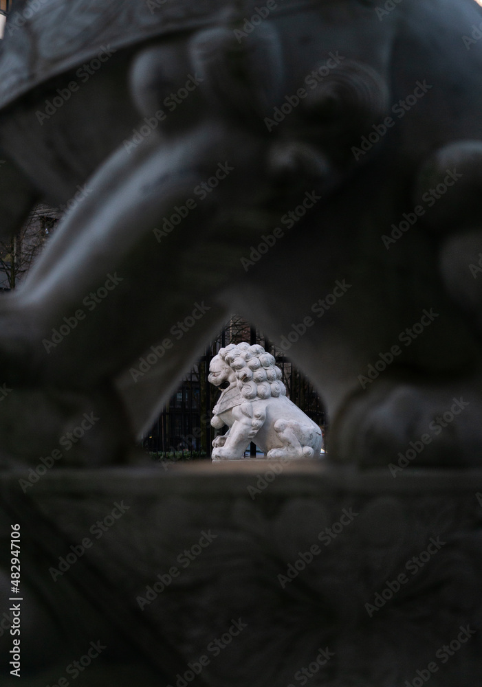 Fototapeta premium statue of a lion