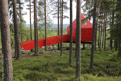 Fototapeta Naklejka Na Ścianę i Meble -  red tree house in sweden