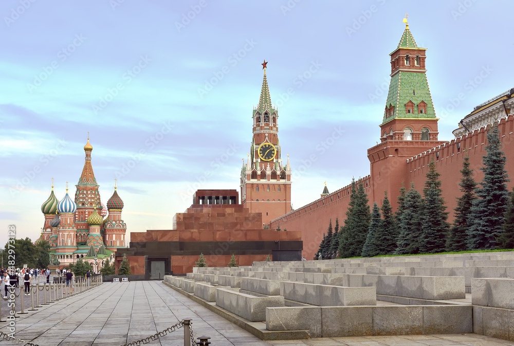 Fototapeta premium Red Square and Spasskaya tower of the Moscow Kremlin